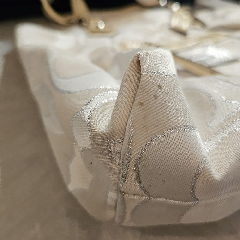 Coach Cream Signature Tote Bag - Picture 9 of 15